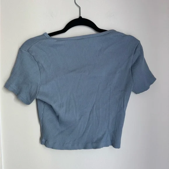 Uniqlo Blue Fitted Crop T-Shirt Short Sleeve - Picture 4 of 4